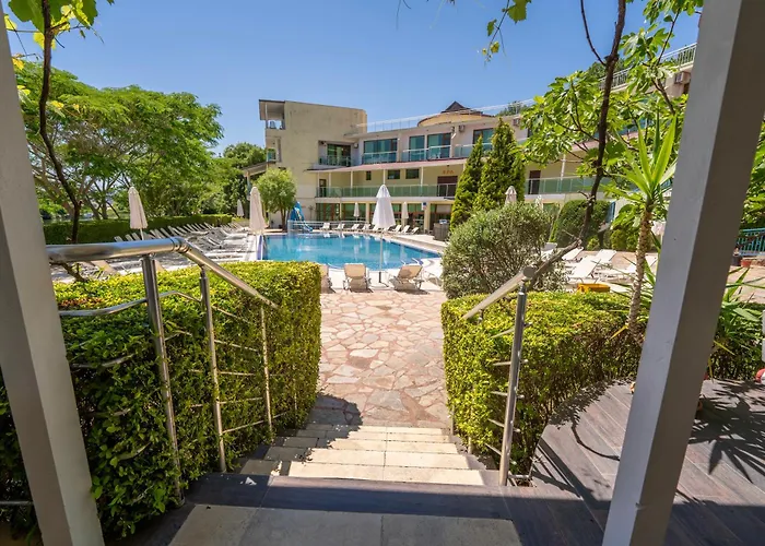 Отель Perla Sun Приморско