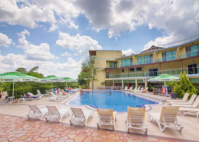 Отель Perla Sun 4*