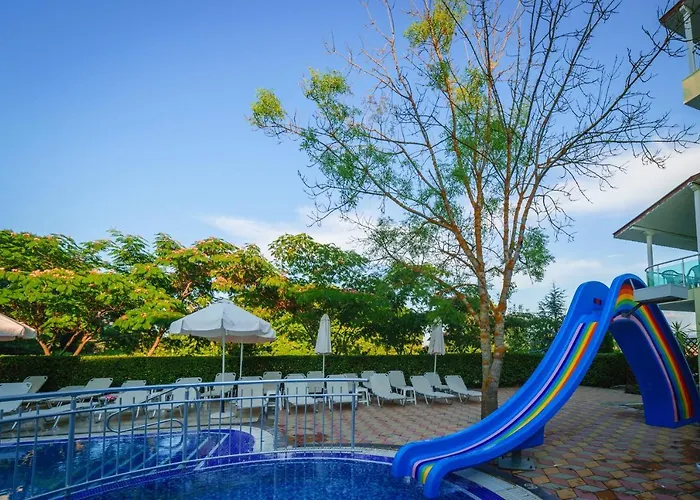 Отель Perla Sun